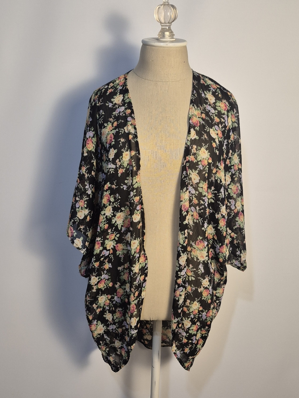Wet Seal Sheer Floral Kimono One Size Black Boho Open Front Lightweight